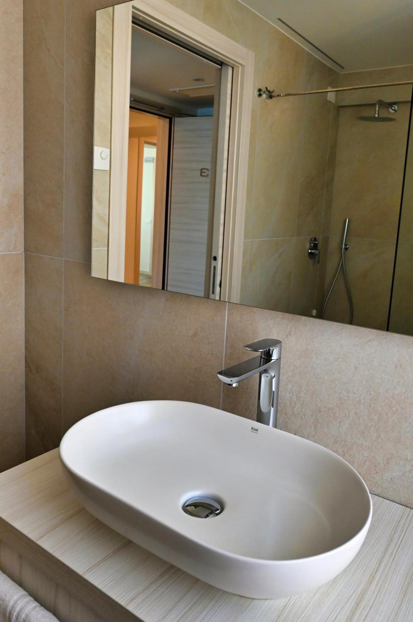 Hotel Giardinetto Garda  Eksteriør bilde